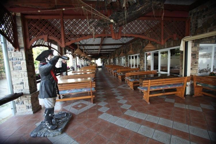 Hotel Dunav Сремски-Карловци Экстерьер фото