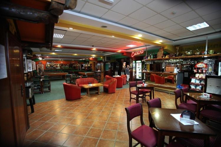 Hotel Dunav Сремски-Карловци Экстерьер фото